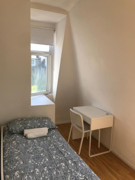 Single Bedrooms With Wifi And Underbed 10 London Exteriör bild