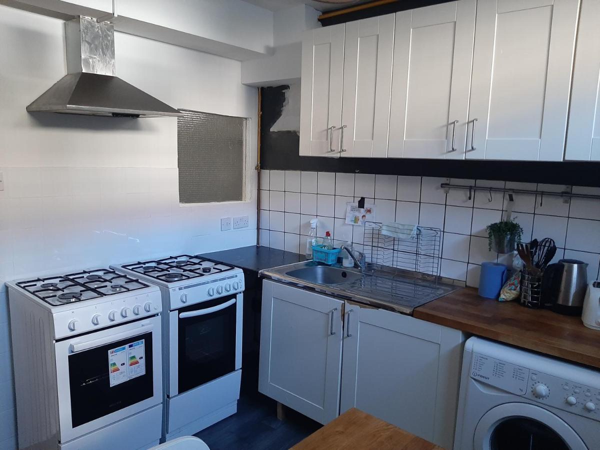 Single Bedrooms With Wifi And Underbed 10 London Exteriör bild